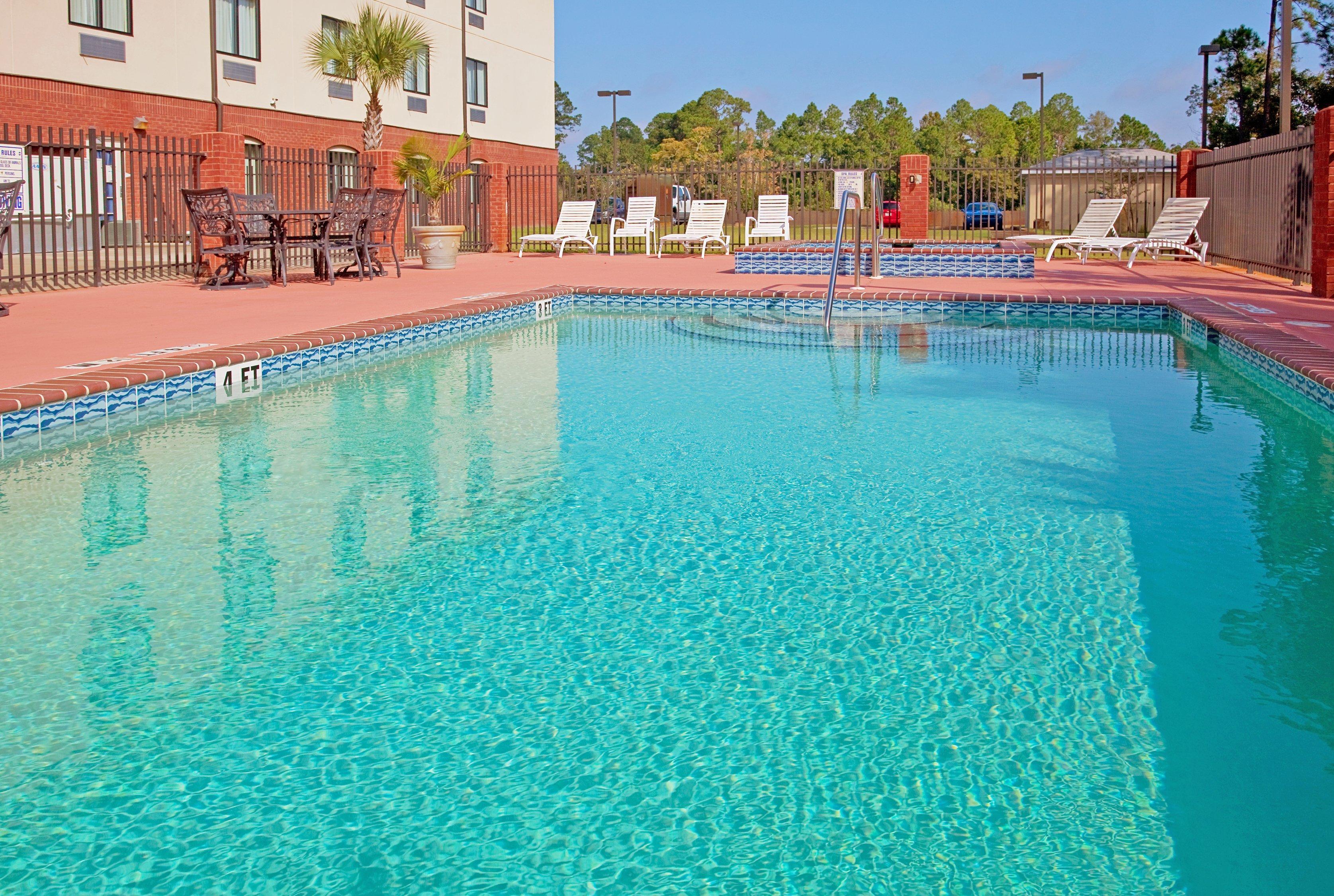 Holiday Inn Express Hotel & Suites Panama City-Tyndall Exterior photo