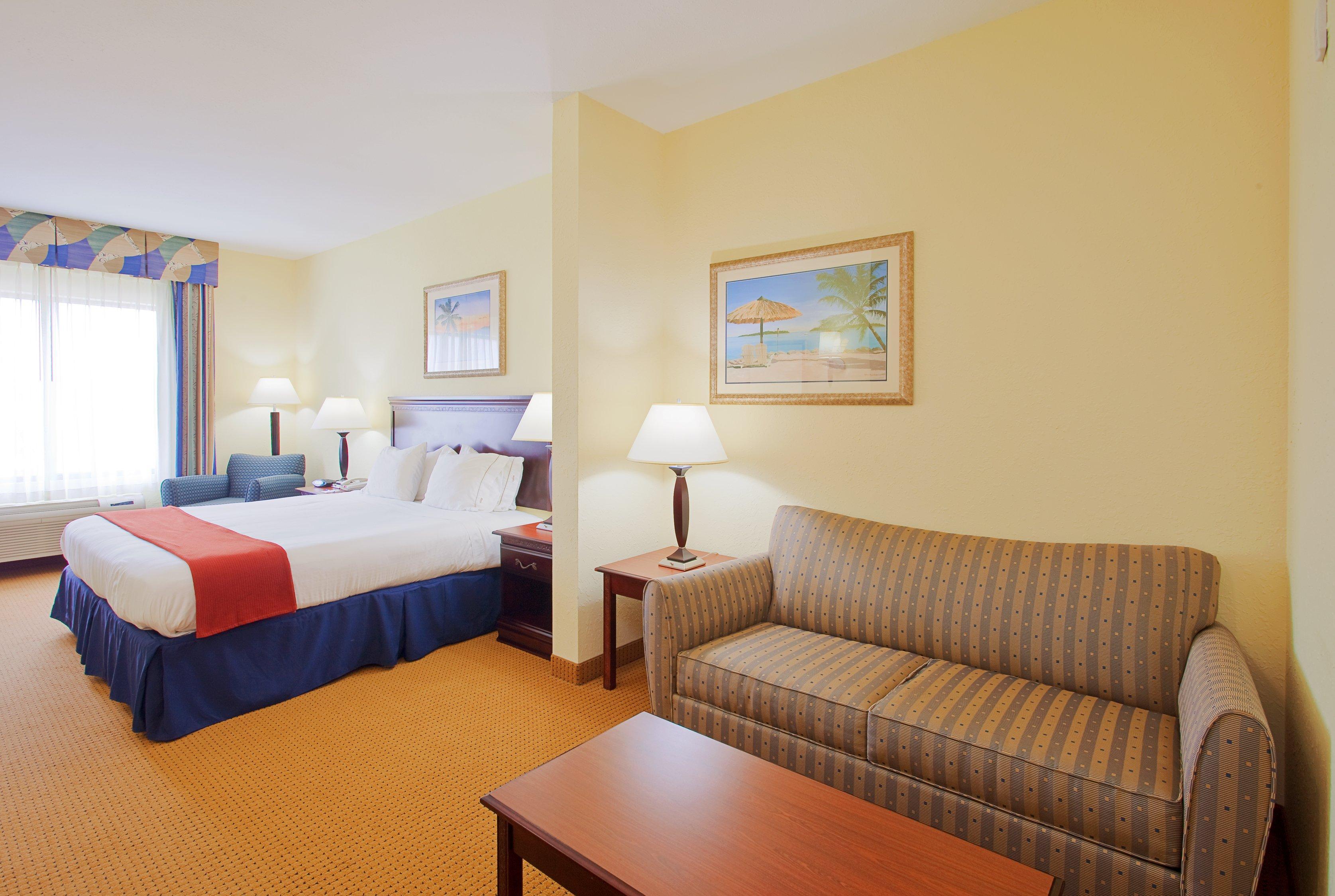 Holiday Inn Express Hotel & Suites Panama City-Tyndall Exterior photo
